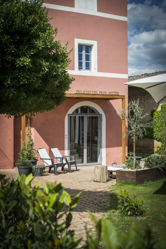 Exterior & Views 2, PALAZZO DEL PAPA COUNTRY SUITES, Siena