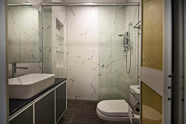 Bathroom 3, Chic Costa Mahkota Homestay, Malacca City