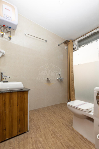 Bathroom 3, Seven Corbett, Nainital