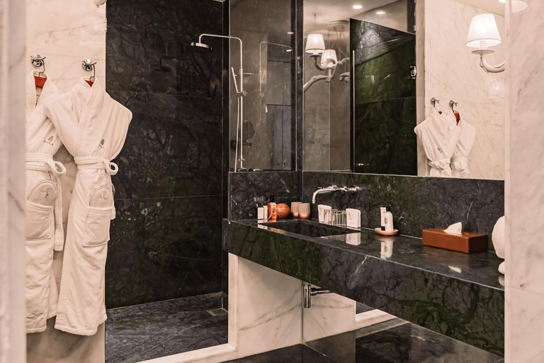 Bathroom 4, Iniala Valletta
