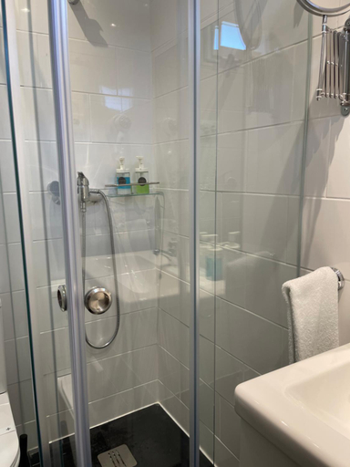 Bathroom 4, Residencial Mar e Sol, Almada