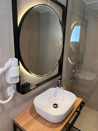 Bathroom 3, Thealos Santorini ( close to square), South Aegean