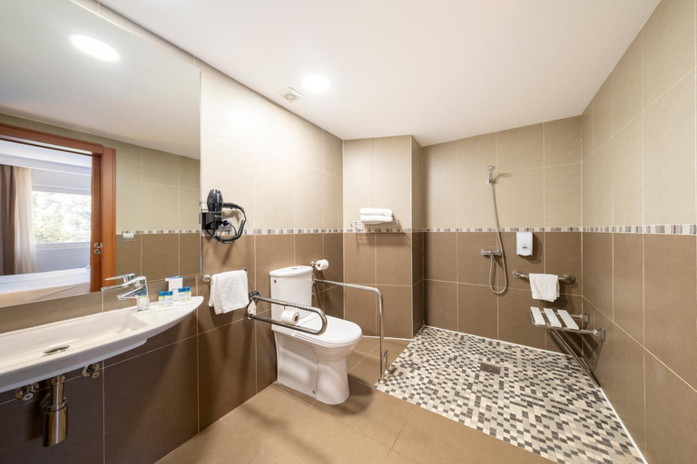 Bathroom 5, Balneari de Rocallaura, Lleida
