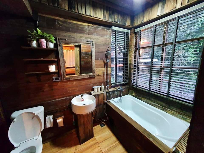 Bedroom 2, Chaiyapol Homestay, K. Mae On