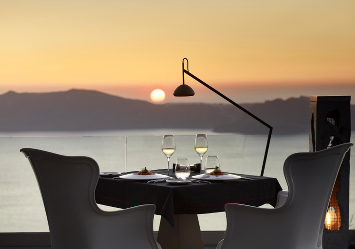Food & Drinks 5, West East Suites, South Aegean