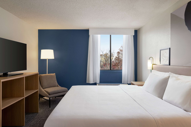 Bedroom 4, Spark by Hilton Germantown Washington DC North, Montgomery