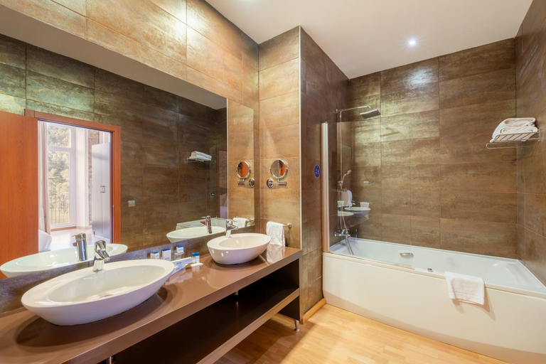 Bathroom 5, Balneari de Rocallaura, Lleida