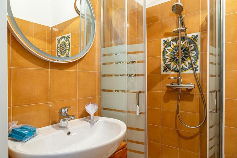 Bathroom 5, Ghe Sem Morazzone B&B, Varese