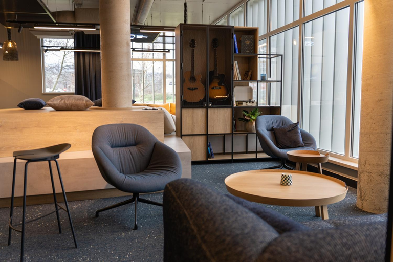 Public Area 2, ibis Bourgoin Jallieu Medipole, Isère