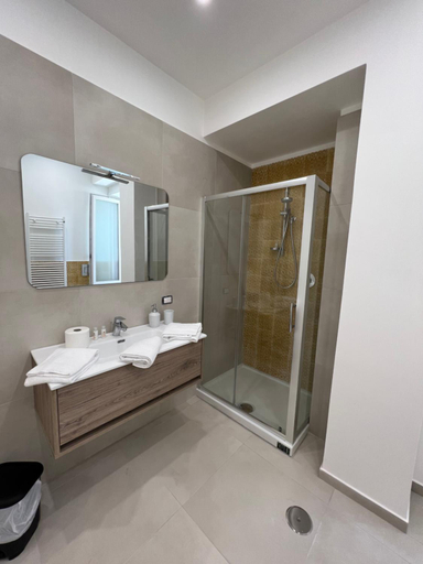 Bathroom 2, Relais Vittorio Veneto - Luxotel & Apartotel by Leading Hotel, Salerno