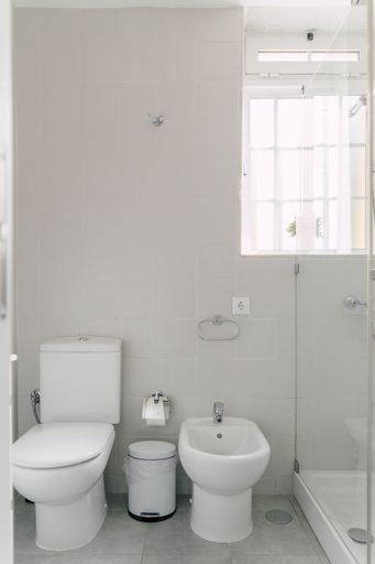 Bathroom 3, Oporto Yellow Villas, Porto