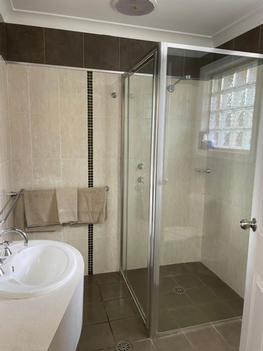 Bathroom 4