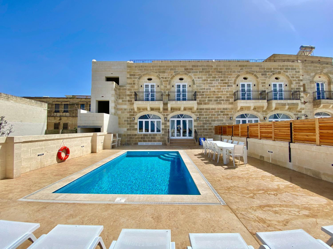 Others 4, Ta' Giga Farmhouse
