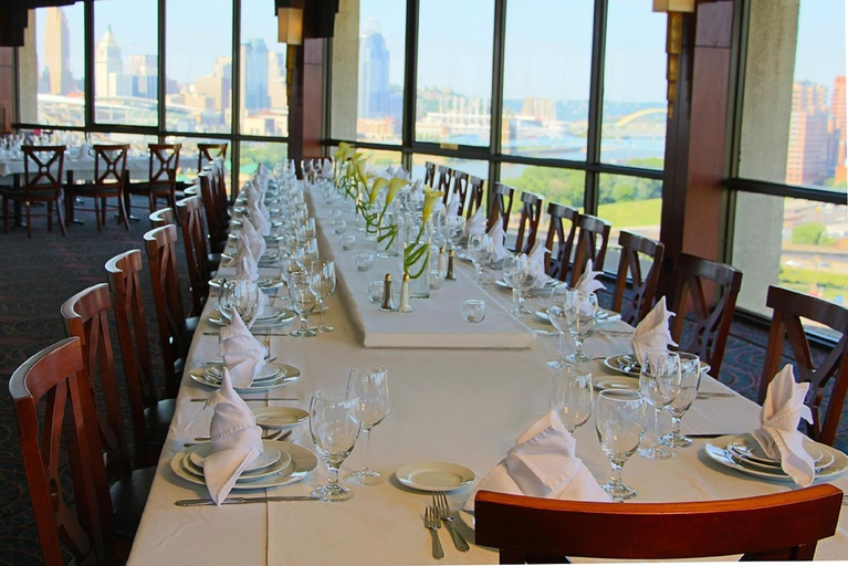 Food & Drinks 5, Radisson Hotel Cincinnati Riverfront, Kenton