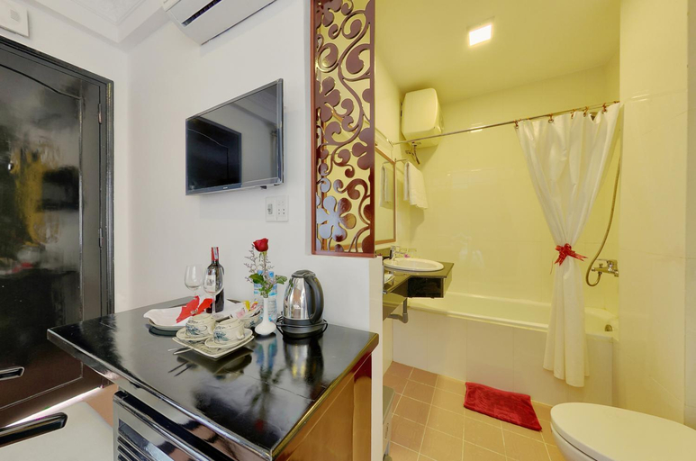Bathroom 3, Hai Yen Hotel, Da Nang