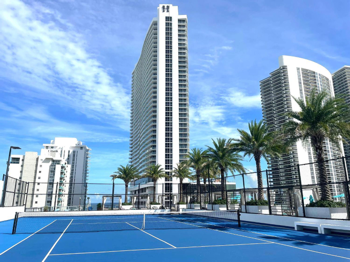 Hyde Beach House, Broward