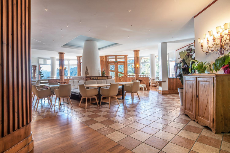 Public Area 2, Sporting Clubresidence, Trento