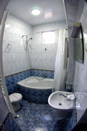 Others 4, Приятелската къща, Velingrad