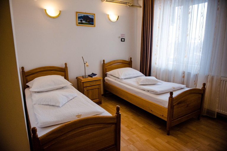 Bedroom 2, Pensiune Roua 2, Arad