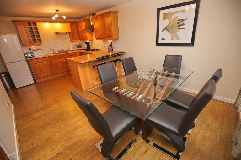 Others 5, Edinburgh Pearl Apartments - Haymarket Residence, Edinburgh