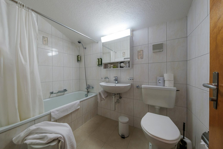 Bathroom 5, Hotel Bünda Davos, Prättigau/Davos