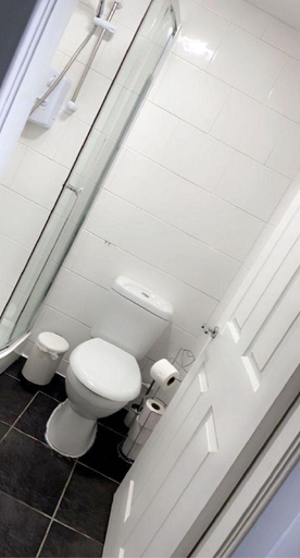 Bathroom 3, CityNights Studios , Sefton