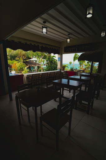 Food & Drinks 5, Villa de Gloria, Dauis