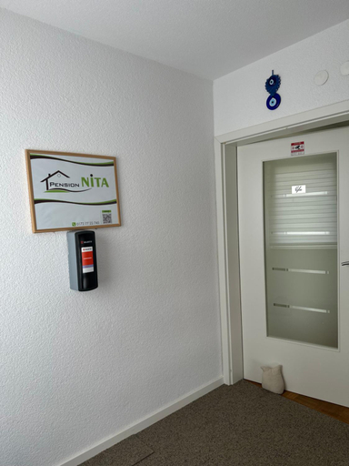 Others 4, Nita, Esslingen