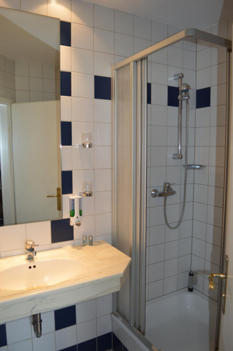 Bathroom 5, Hotel-Sternthaler /Rathauseck, Märkisch-Oderland
