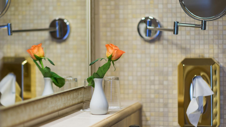 Bathroom 3, Hotel & Restaurant Rebstock, Baden-Baden