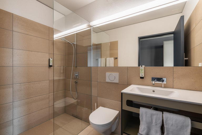 Bathroom 3, b-smart hotel Arbon, Arbon