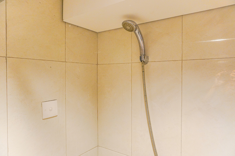 Bathroom 5, Good Deal Studio Loft at Nifarro Park Apartment By Travelio, Jakarta Selatan