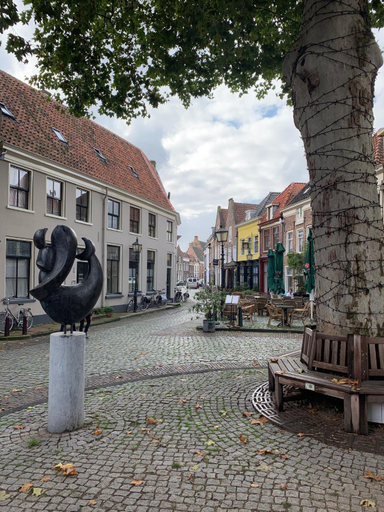 Others 3, Het Rode Pakhuis, Rheden