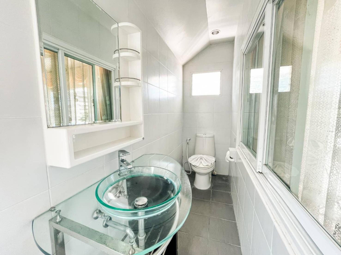 Bathroom 3, Purepamvillage, Phuket Island