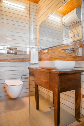 Bathroom, Woodays Resort, Shimla
