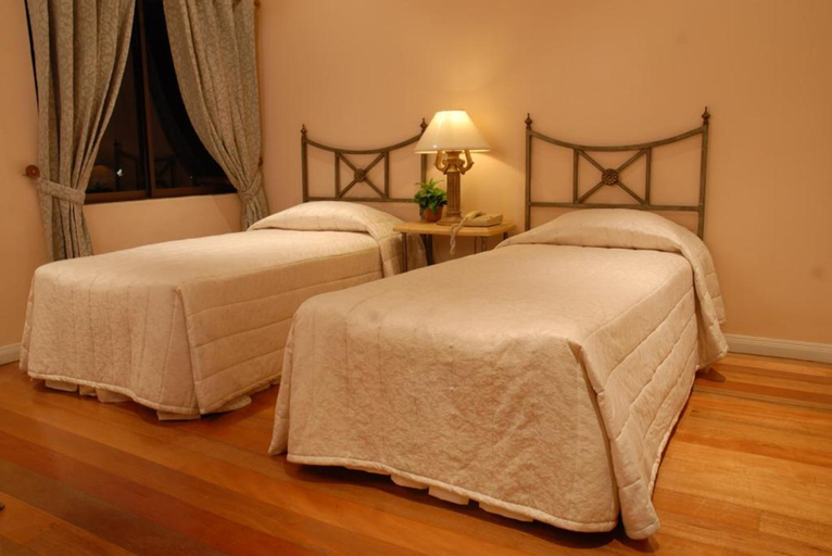 Bedroom 16