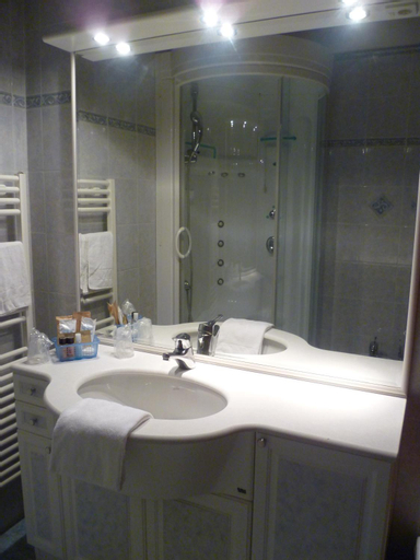 Bathroom 5