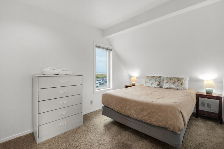 Bedroom 3, The Tides by the Sea, Clatsop