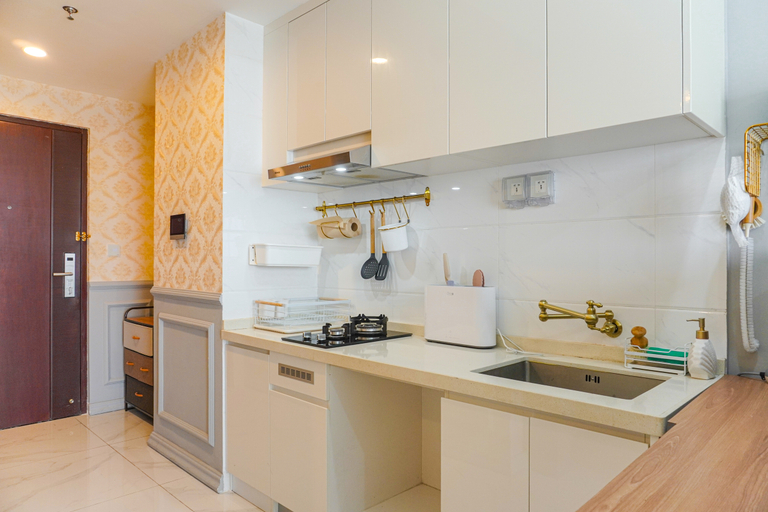 Others 4, Spacious and Nice 1BR with Extra Room at Sky House BSD Apartment By Travelio, Tangerang Selatan