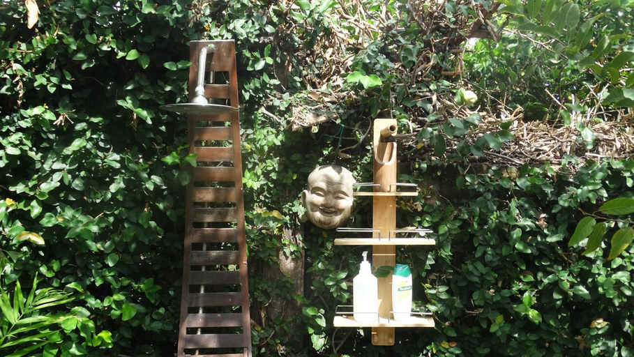 Others 4, Douceur Tropicale Proximite plage et commerces