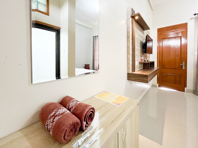 Others 5, Urbanview Syariah Hotel Kanigara Batu, Malang