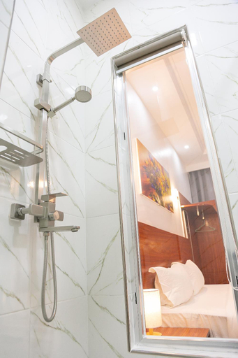 Bathroom 4, Hotel Totara, Kinondoni