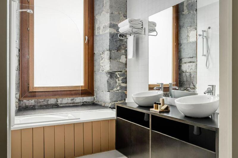 Bathroom 5, Hotel Balneario Orduna Plaza, Álava