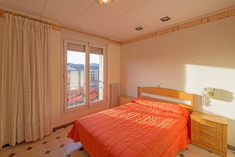 Bedroom 2, Hotel Avenida, Lleida