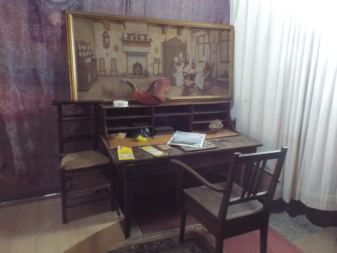 Others 3, la forge du Prosper et de sa Prosperine, chambre d' etape rustique pour randonneurs et voyageurs, Jura