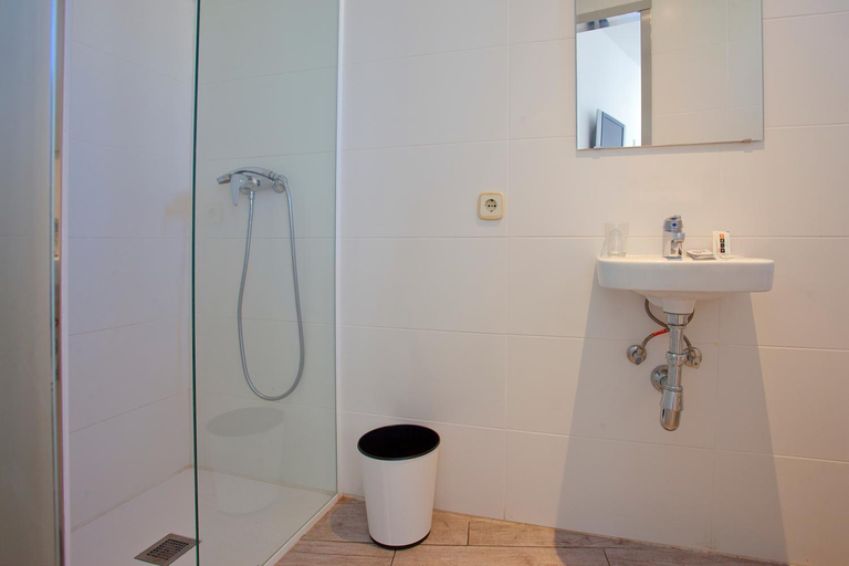 Bathroom 4, Peru Playa, Baleares