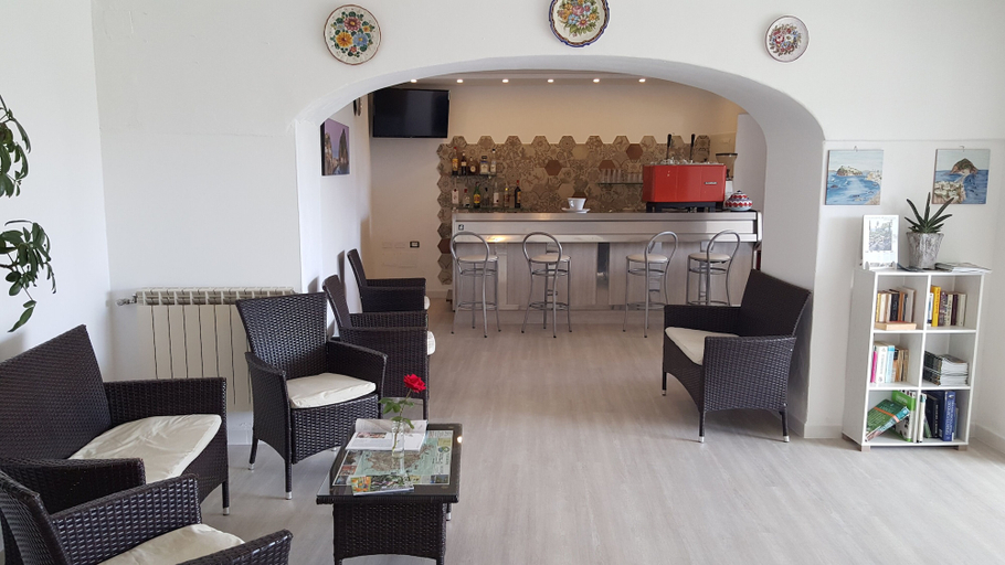 Others 5, Hotel Bellavista, Napoli
