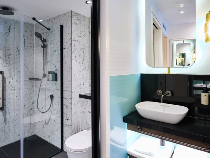 Bathroom 3, Vignette Collection THE HALYARD LIVERPOOL, Sefton