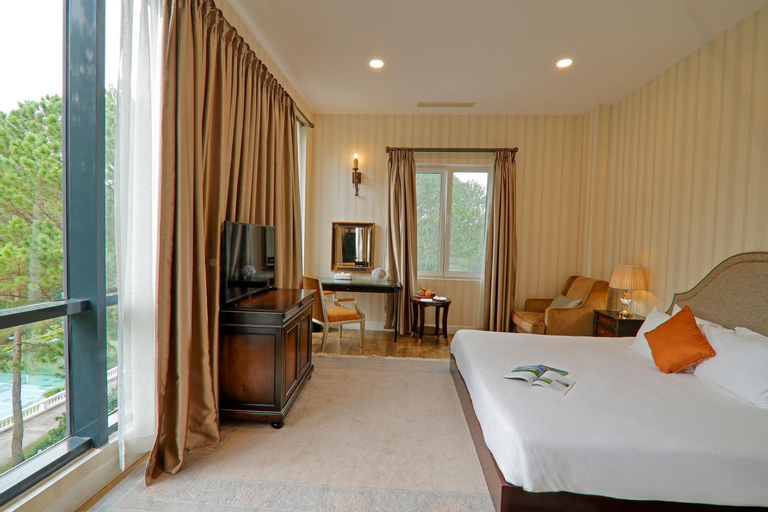 Bedroom 18