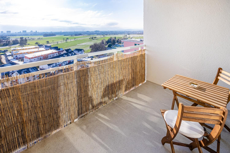 Others 5, Moderne 2-Zimmer-Wohnung mit atemberaubender Skyline Aussicht auf Frankfurt!, Hochtaunuskreis